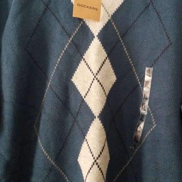 Dockers never worn, with tags XL sweater - Picture 2 of 7